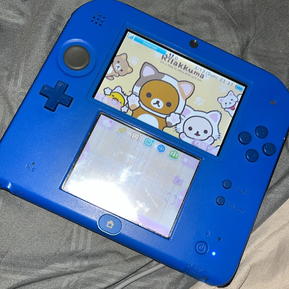 🍎Nintendo 2DS🍎 - Picture 4 of 7